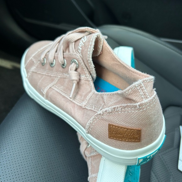 Blowfish Women's Sneakers - Light Pink Canvas - Picture 2 of 6